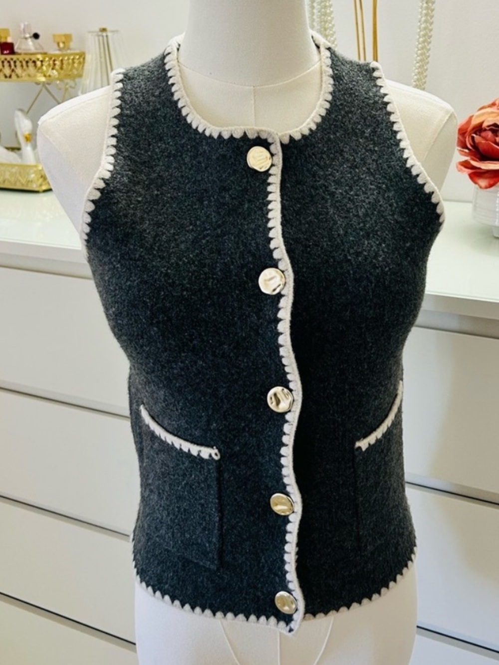 Song of Style Heather Gray Knit Vest with Cream Trim XS